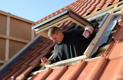 Pose de fenêtres de toit Velux à Rougemontot